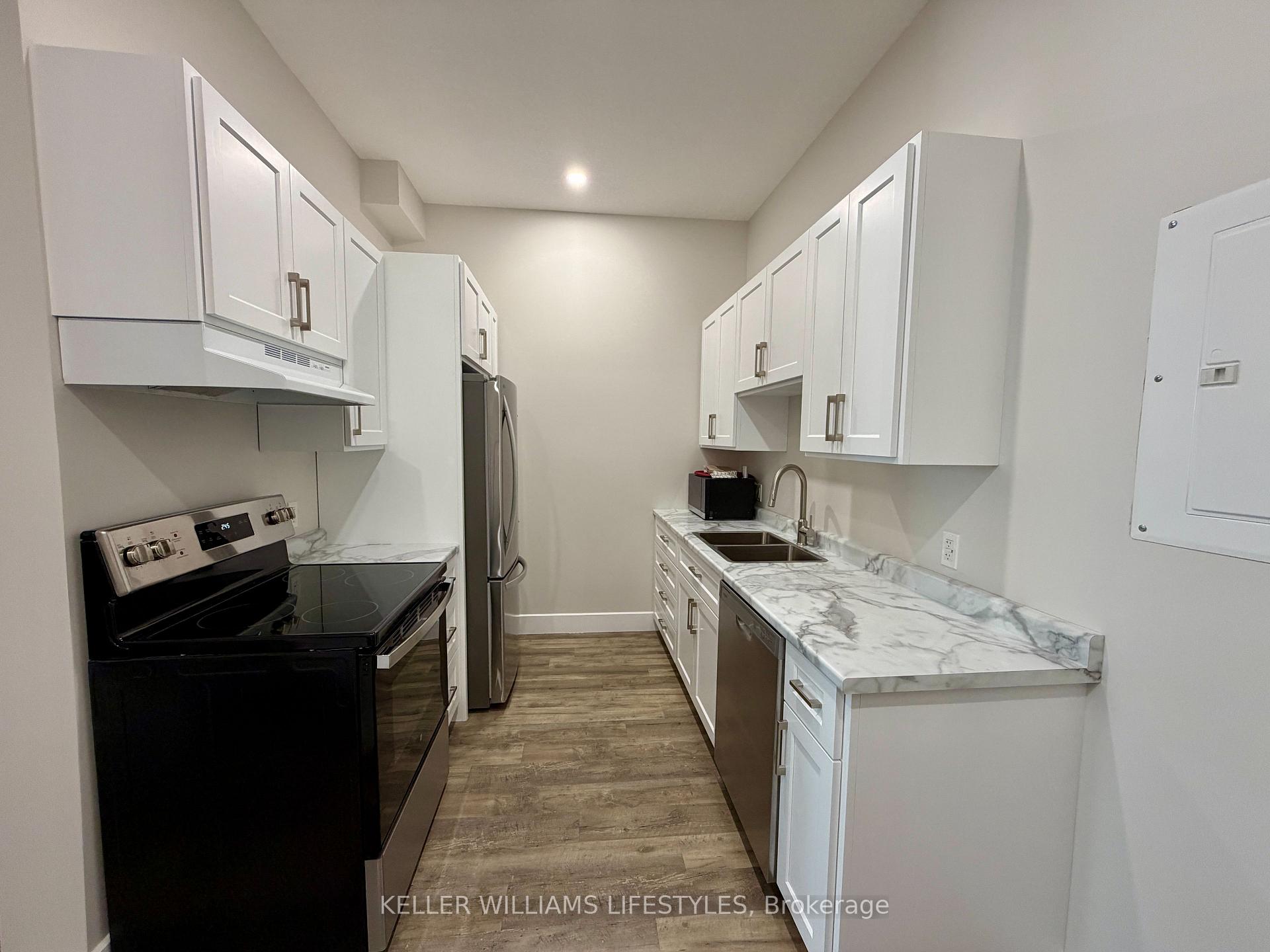 Photo 10 of Unit 7, 537 Talbot Street, St. Thomas — HOMEH