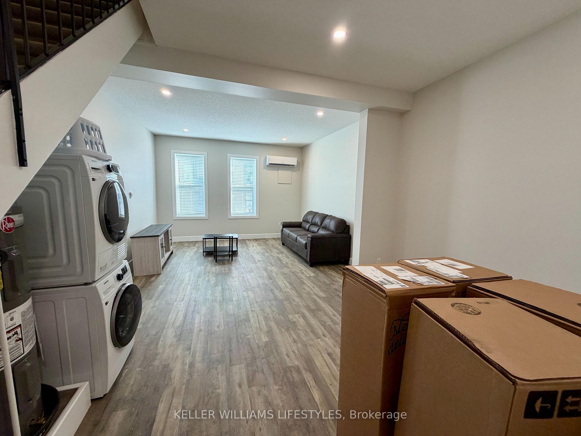 Photo 13 of Unit 7, 537 Talbot Street, St. Thomas — HOMEH