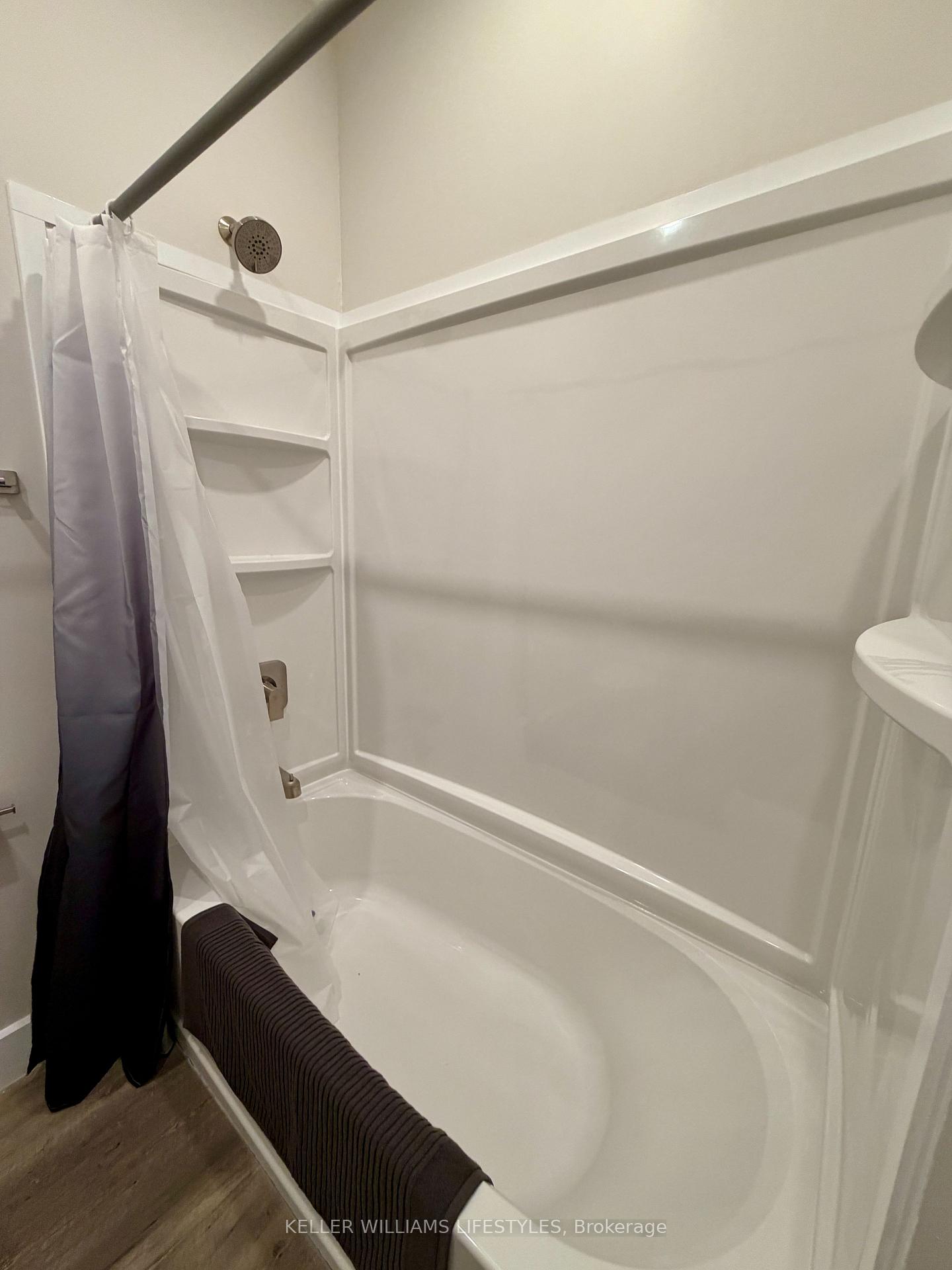 Photo 21 of Unit 7, 537 Talbot Street, St. Thomas — HOMEH