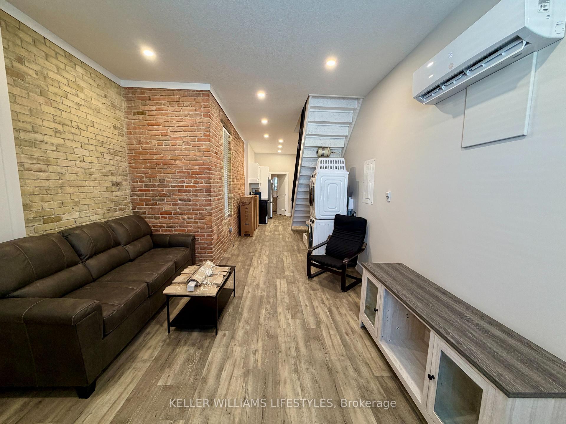 Photo 10 of Unit 11, 537 Talbot Street, St. Thomas — HOMEH