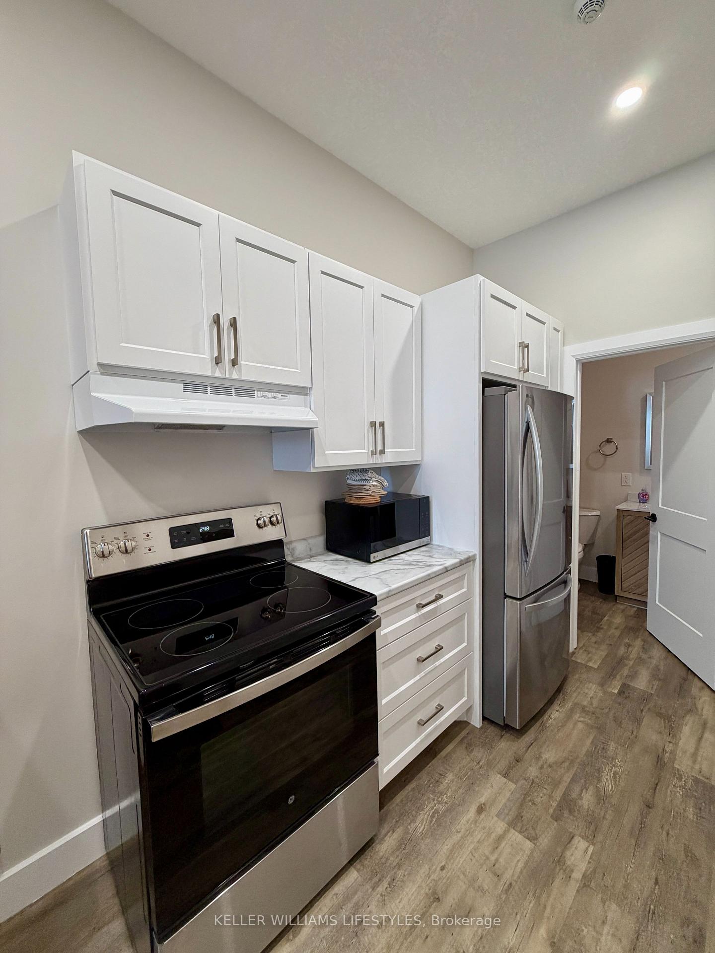 Photo 12 of Unit 11, 537 Talbot Street, St. Thomas — HOMEH