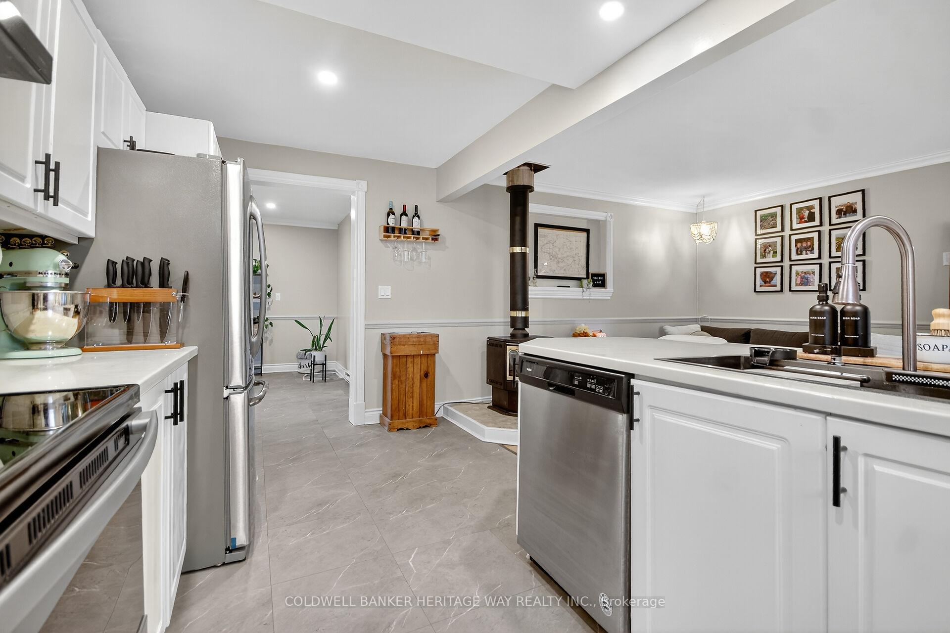 Photo 9 of 110 Elm Avenue, Beckwith, Beckwith Twp — HOMEH