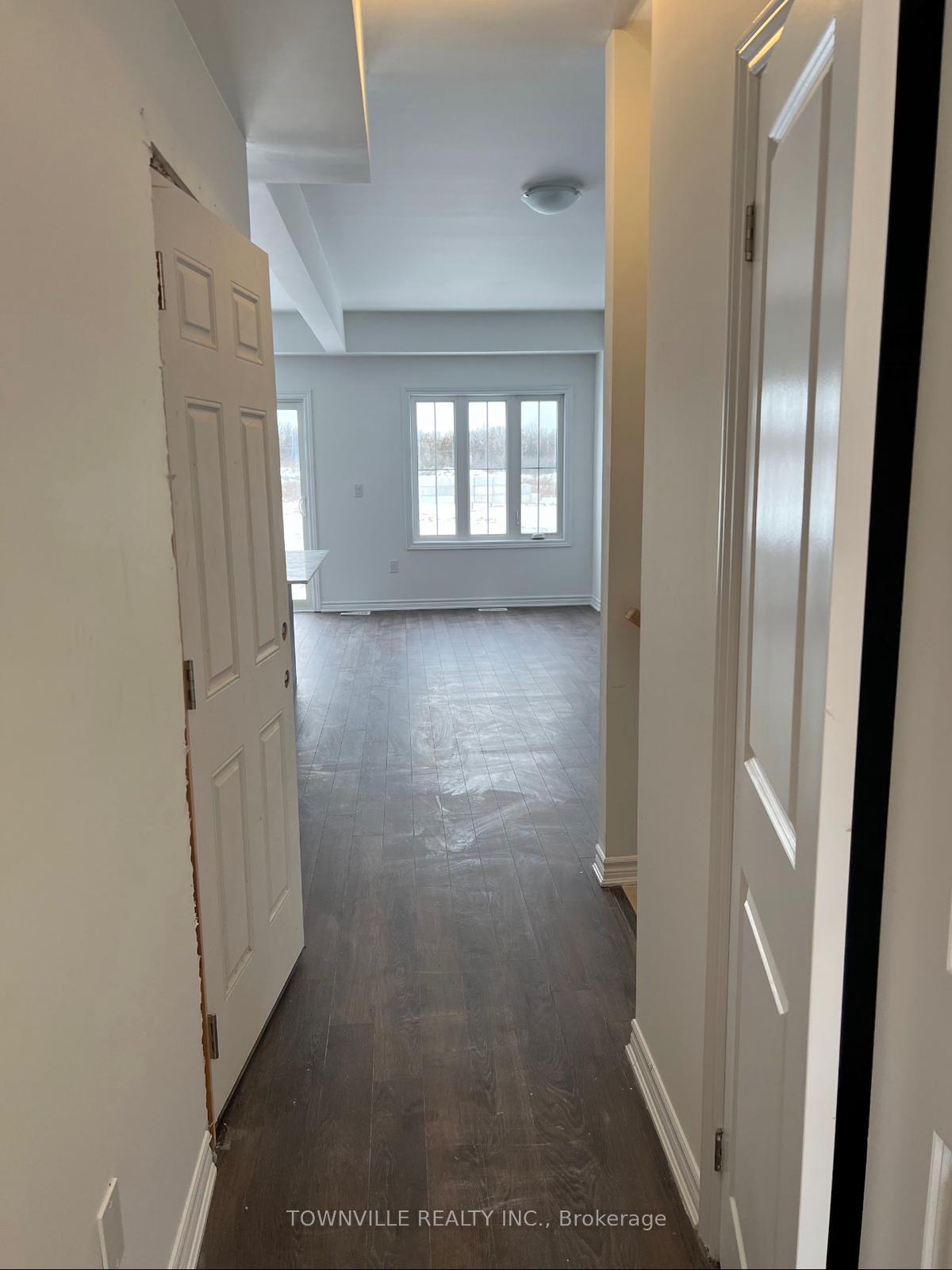 Photo 18 of 17 Glacier Crescent, Belleville, Belleville Ward — HOMEH