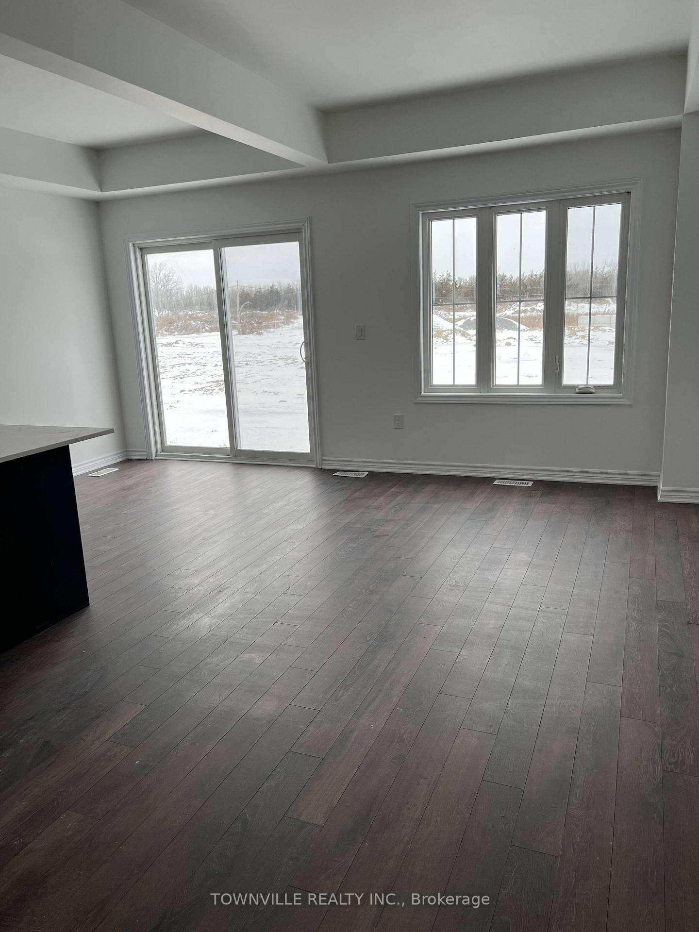 Photo 11 of 17 Glacier Crescent, Belleville, Belleville Ward — HOMEH