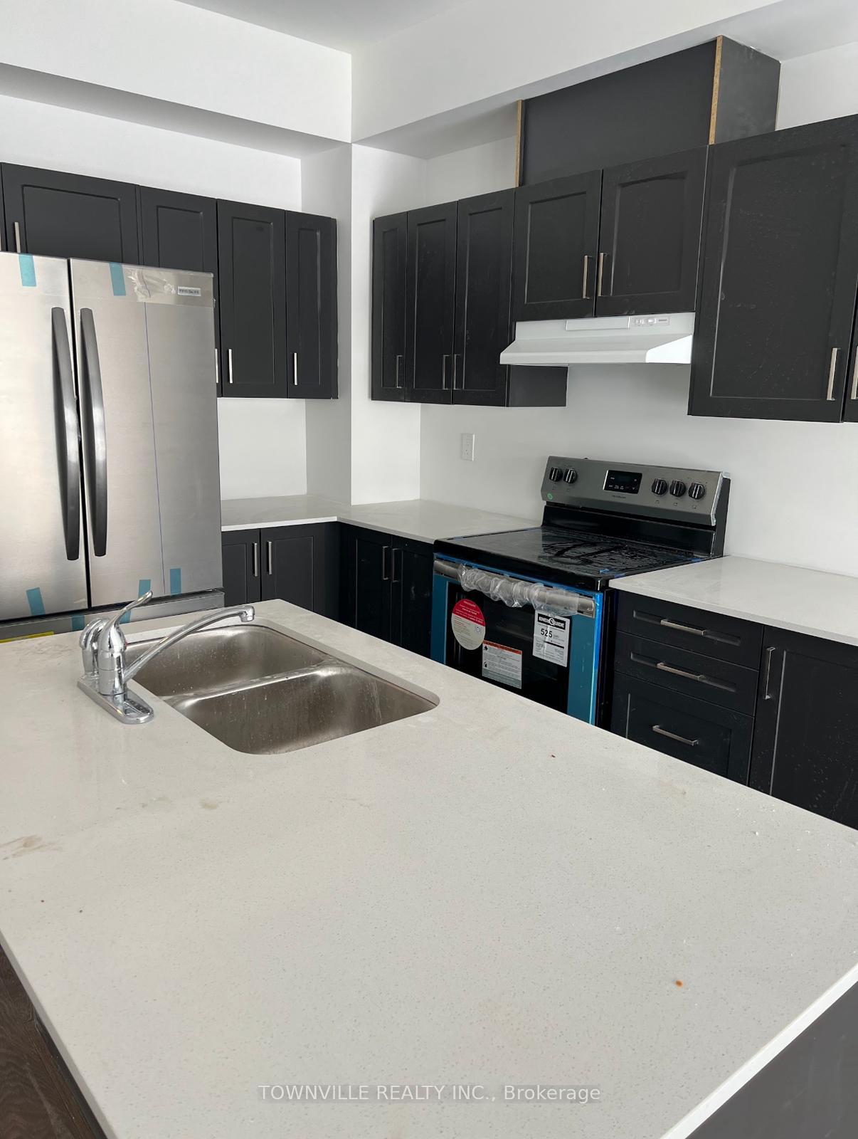 Photo 4 of 17 Glacier Crescent, Belleville, Belleville Ward — HOMEH