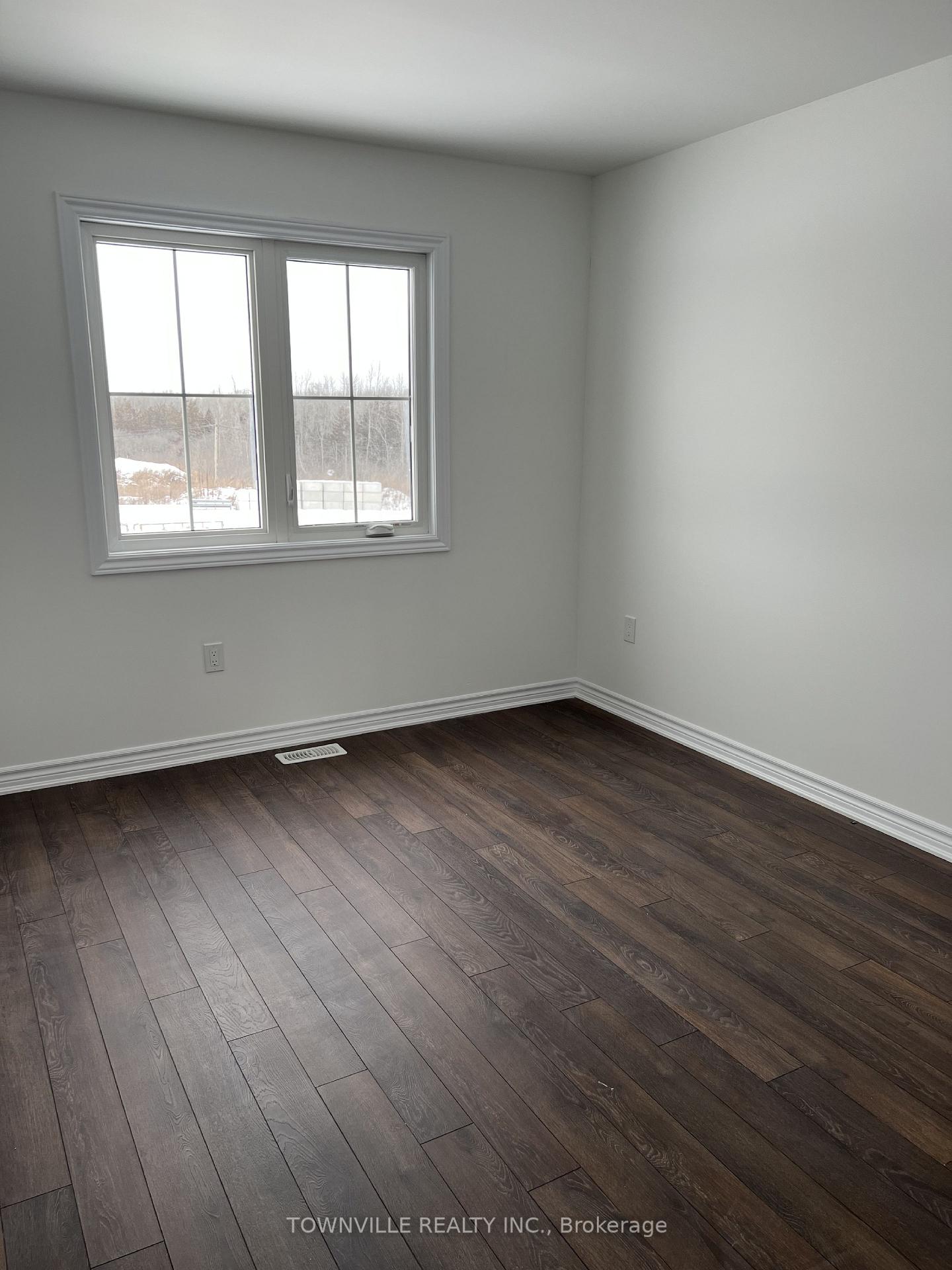 Photo 5 of 17 Glacier Crescent, Belleville, Belleville Ward — HOMEH