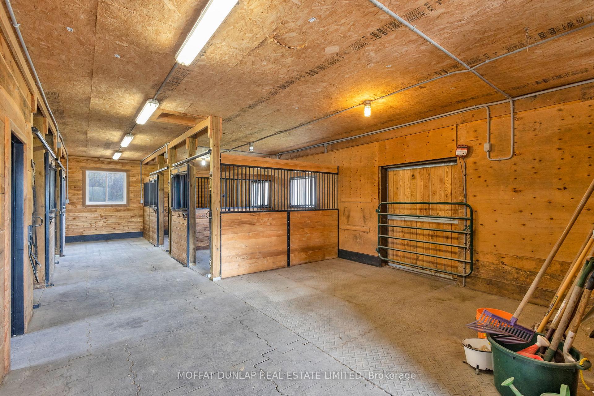 Photo 25 of 11559 6th Line Nassagaweya, Milton, Rural Nassagaweya — HOMEH