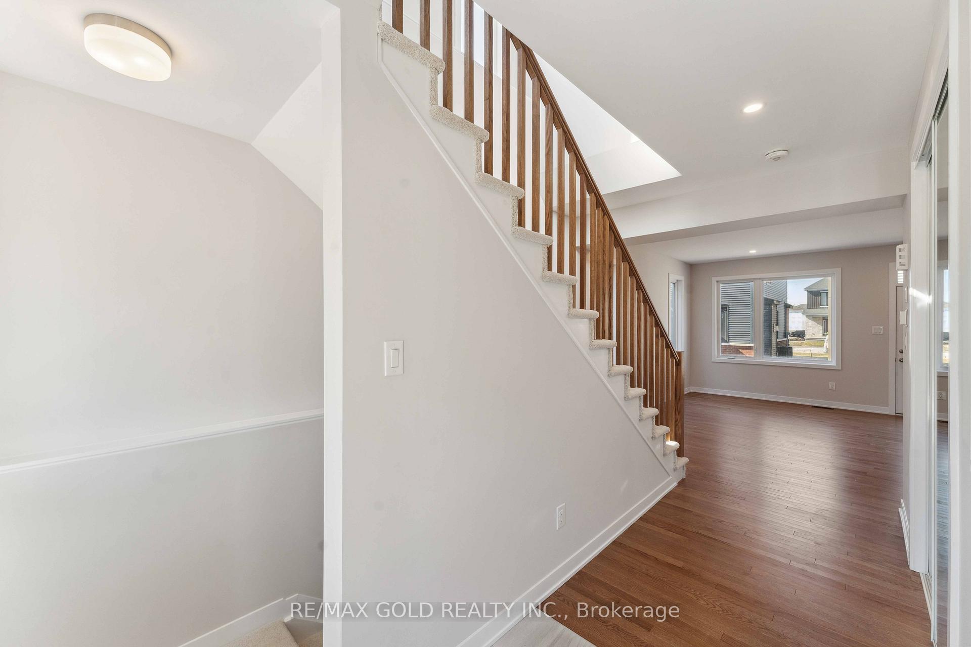 Photo 2 of 356 Peninsula Road, Ottawa, Barrhaven - Heritage Park — HOMEH