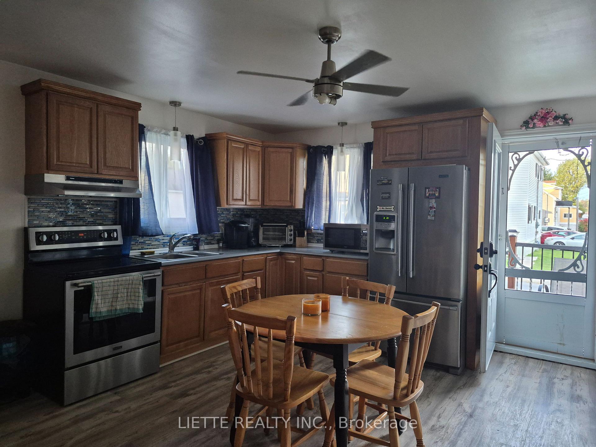Photo 3 of 823 Bedford Street N, Cornwall — HOMEH