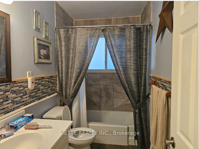 Photo 5 of 823 Bedford Street N, Cornwall — HOMEH