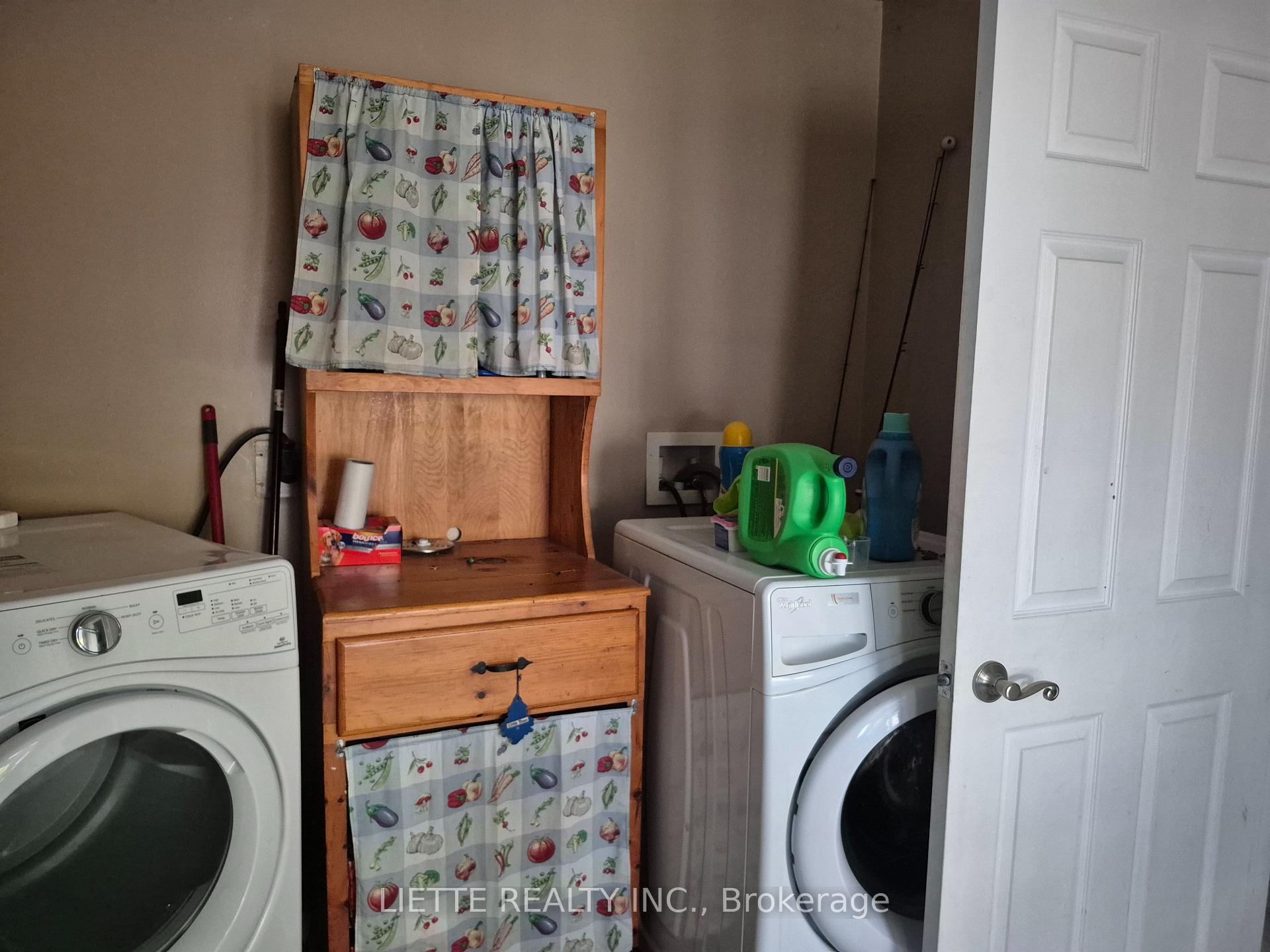 Photo 16 of 823 Bedford Street N, Cornwall — HOMEH