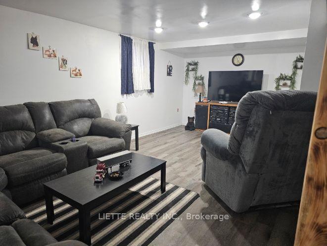 Photo 14 of 823 Bedford Street N, Cornwall — HOMEH