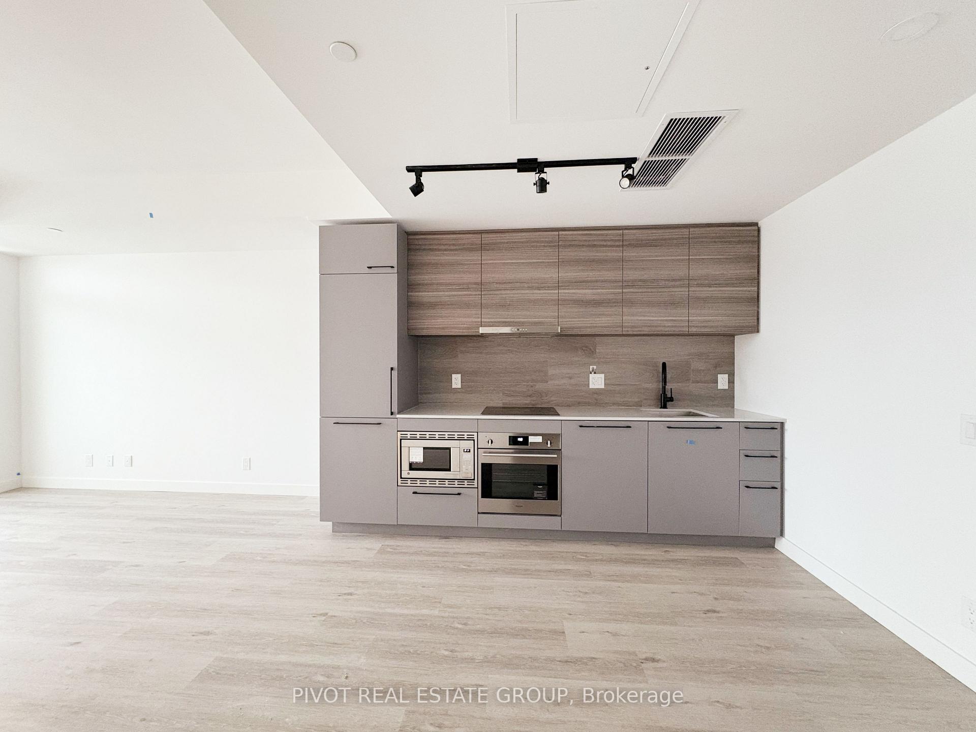 Photo 6 of Unit 1404, 1050 Eastern Avenue, Toronto, The Beaches — HOMEH