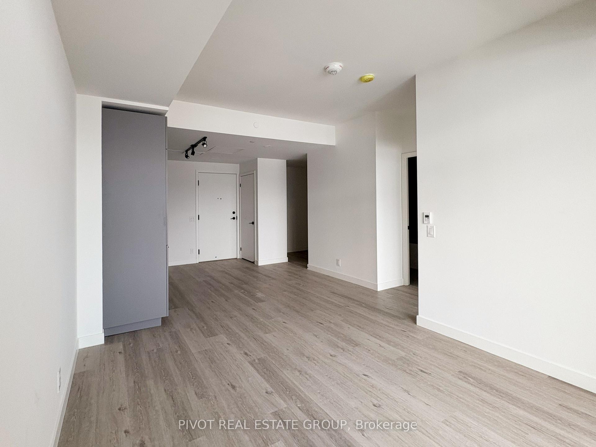 Photo 3 of Unit 1404, 1050 Eastern Avenue, Toronto, The Beaches — HOMEH