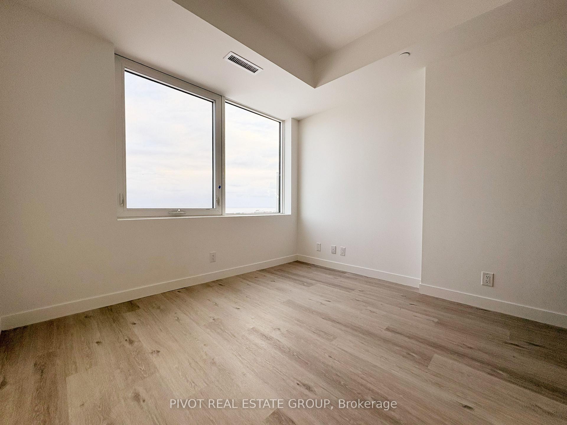 Photo 11 of Unit 1404, 1050 Eastern Avenue, Toronto, The Beaches — HOMEH