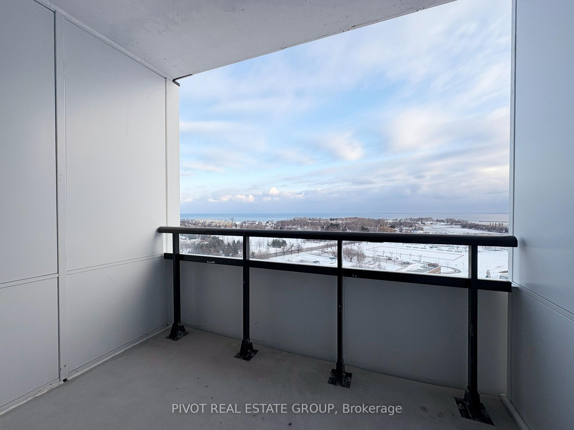 Photo 4 of Unit 1404, 1050 Eastern Avenue, Toronto, The Beaches — HOMEH