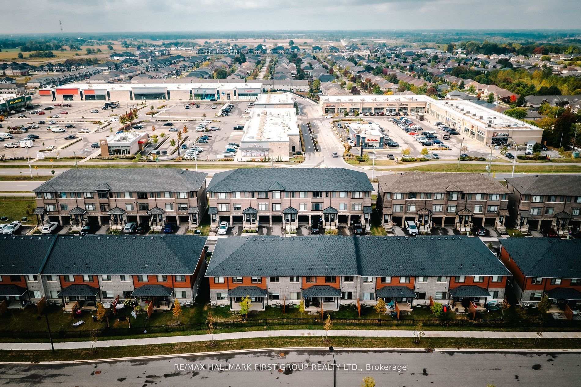 Photo 2 of Unit 28, 120 Court Drive, Brant, Paris — HOMEH