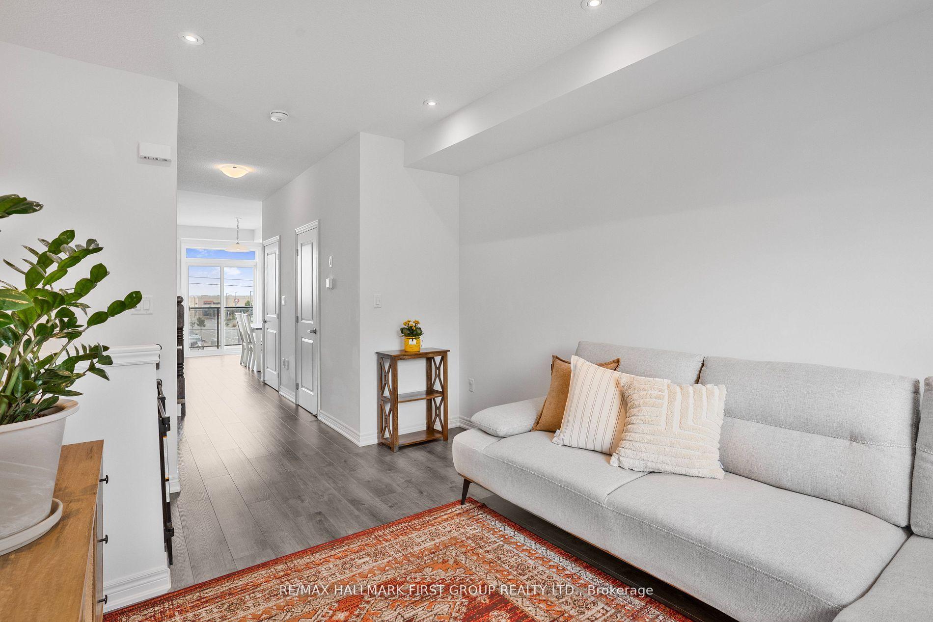 Photo 5 of Unit 28, 120 Court Drive, Brant, Paris — HOMEH