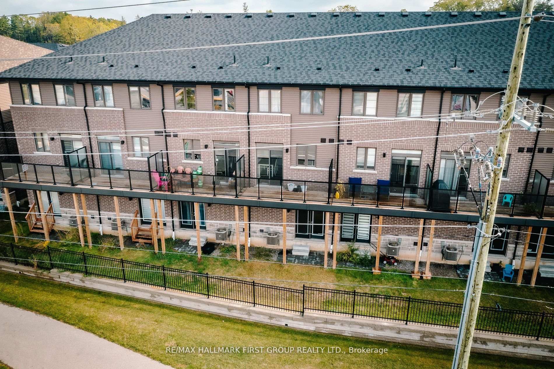 Photo 35 of Unit 28, 120 Court Drive, Brant, Paris — HOMEH