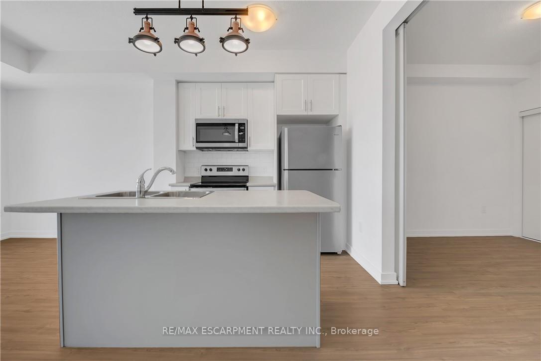 Photo 6 of Unit 319, 450 Dundas Street E, Hamilton, Waterdown — HOMEH