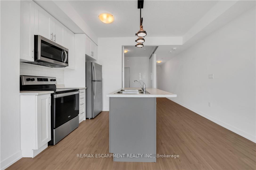 Photo 8 of Unit 319, 450 Dundas Street E, Hamilton, Waterdown — HOMEH