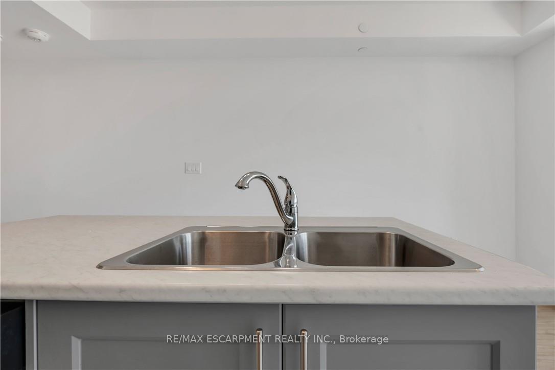 Photo 9 of Unit 319, 450 Dundas Street E, Hamilton, Waterdown — HOMEH