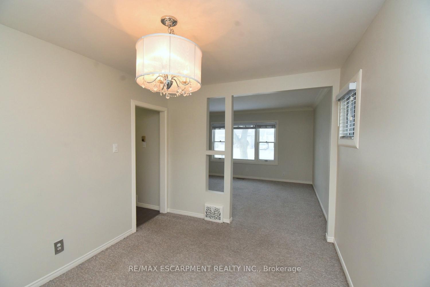 Photo 4 of 180 Adair Avenue N, Hamilton, McQuesten — HOMEH