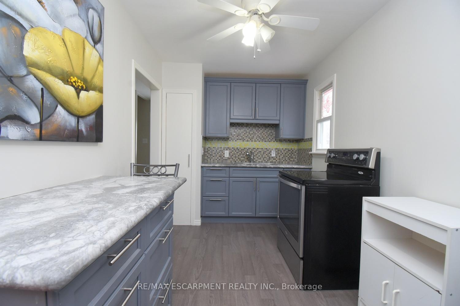Photo 10 of 180 Adair Avenue N, Hamilton, McQuesten — HOMEH