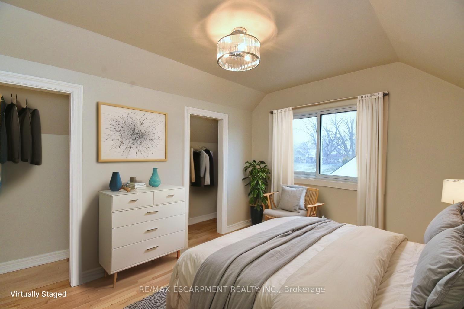 Photo 35 of 180 Adair Avenue N, Hamilton, McQuesten — HOMEH