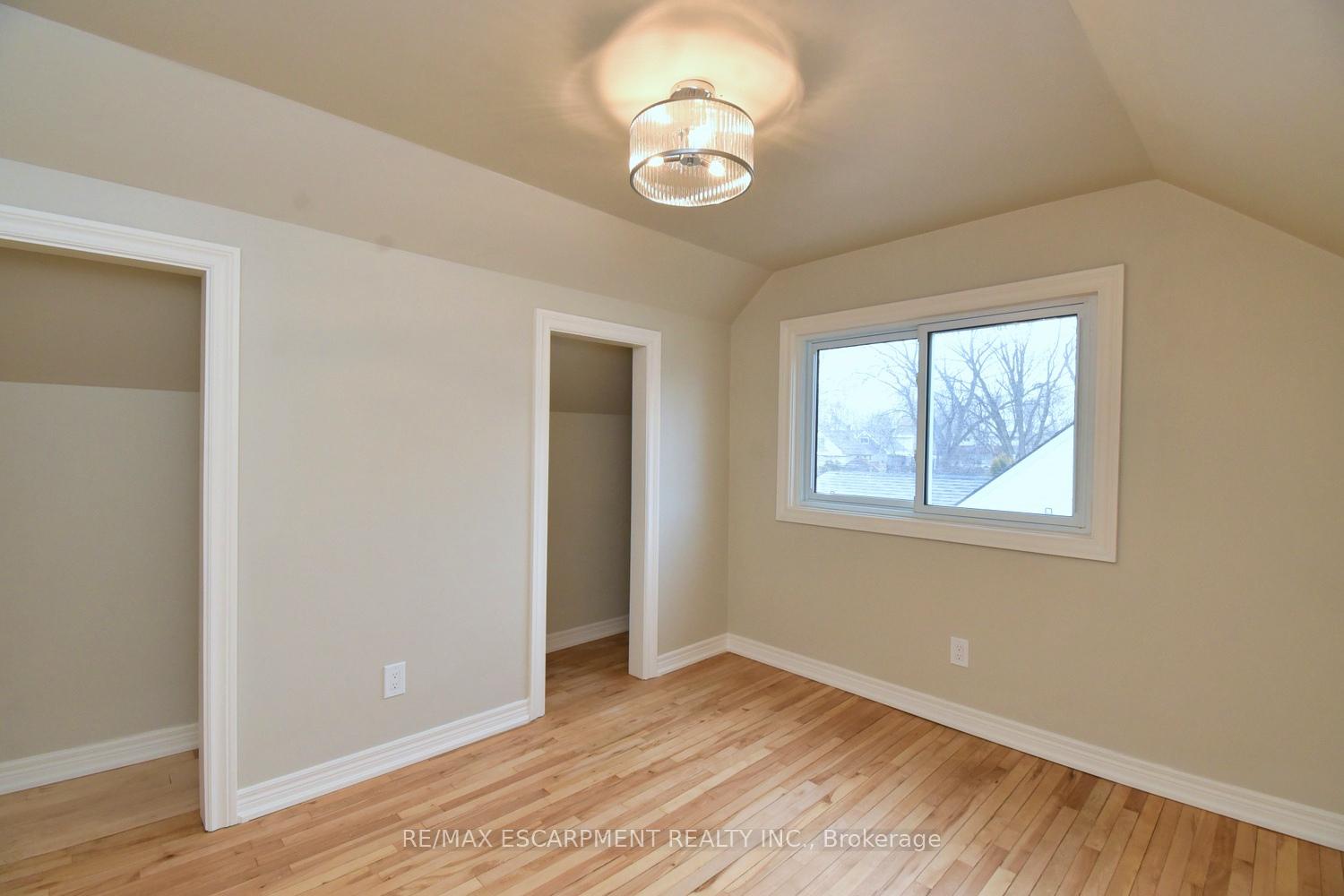 Photo 20 of 180 Adair Avenue N, Hamilton, McQuesten — HOMEH