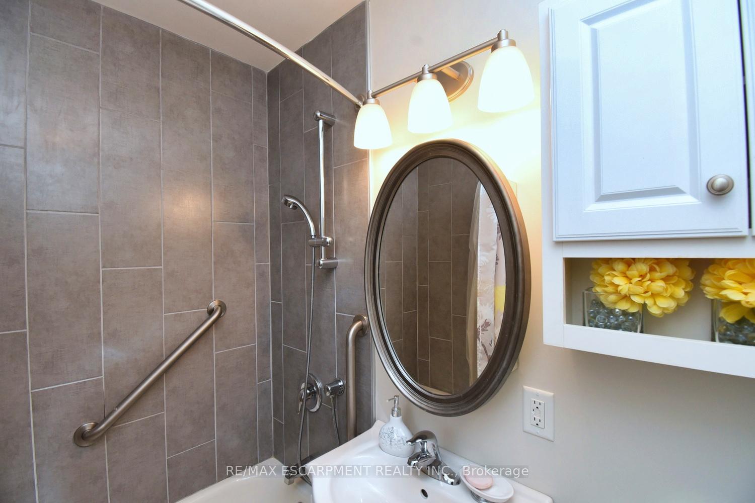Photo 14 of 180 Adair Avenue N, Hamilton, McQuesten — HOMEH