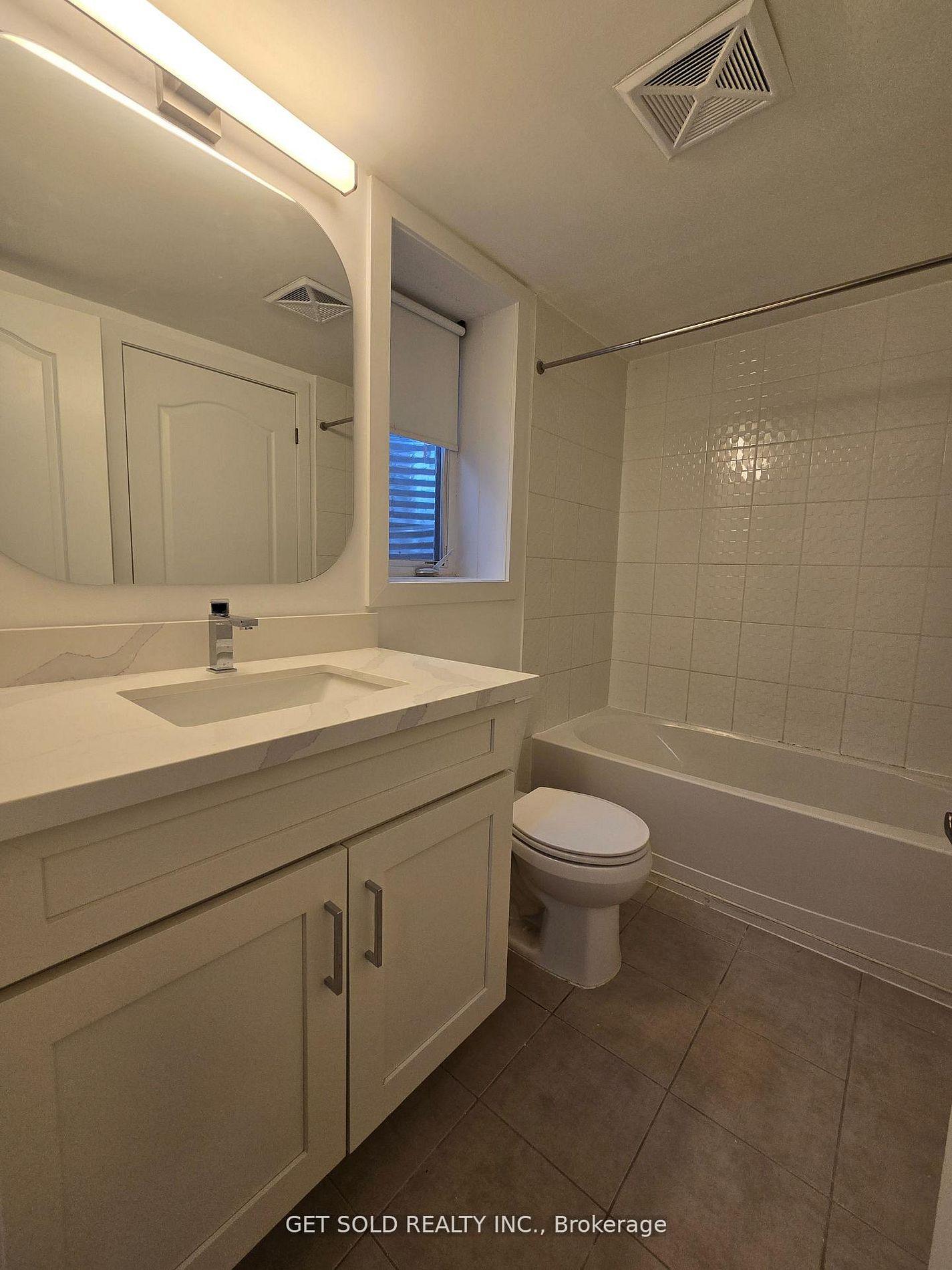 Photo 5 of Unit 421, 8 Drummond Street, Etobicoke, Mimico — HOMEH