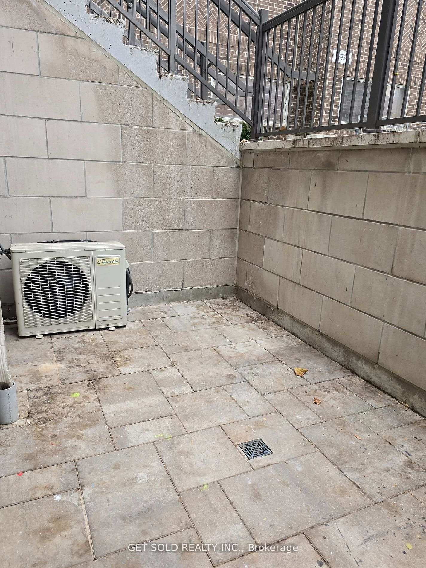 Photo 7 of Unit 421, 8 Drummond Street, Etobicoke, Mimico — HOMEH