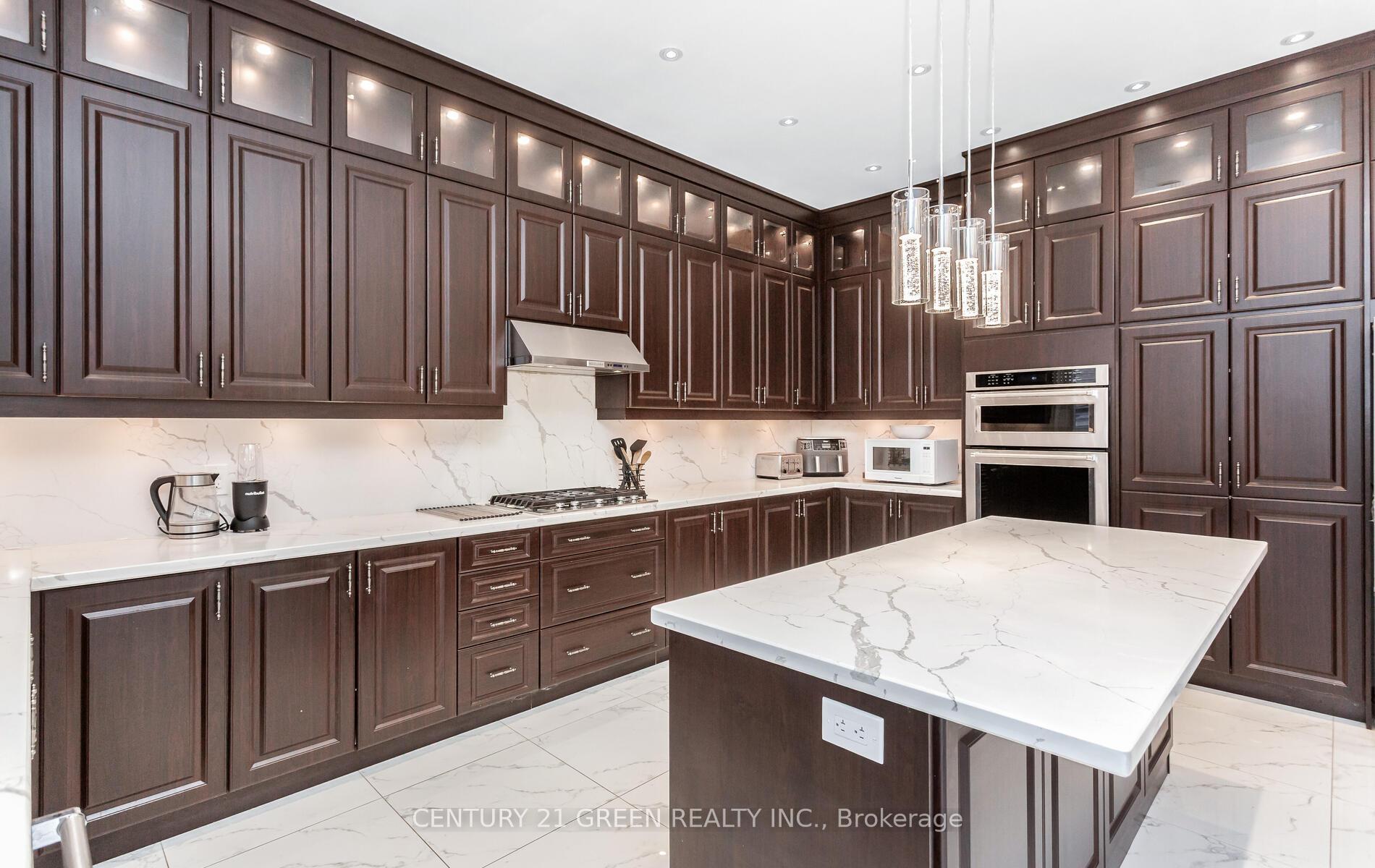 Photo 22 of Unit Main & 2nd, 171 Belmore Court, Milton, Ford — HOMEH