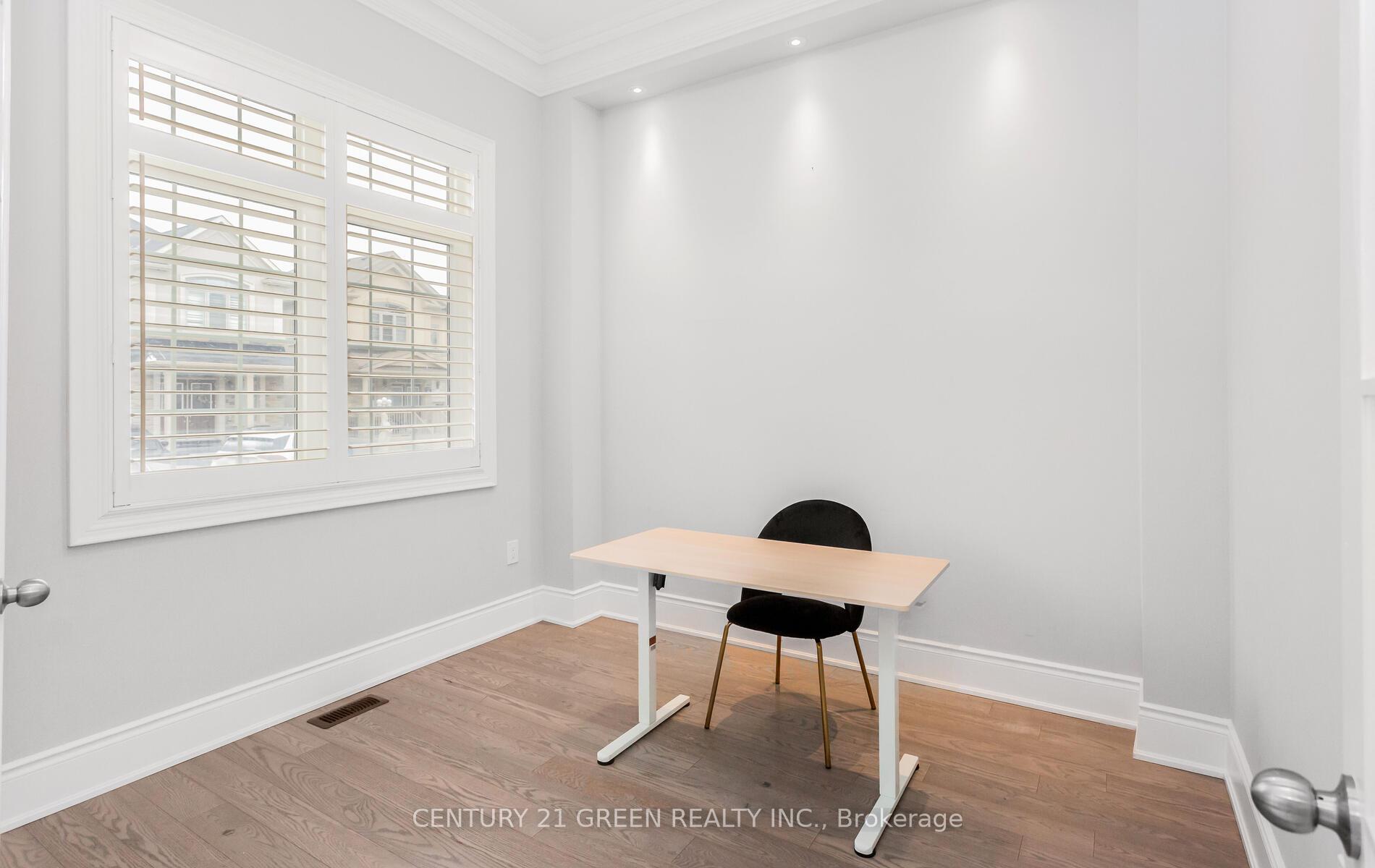 Photo 26 of Unit Main & 2nd, 171 Belmore Court, Milton, Ford — HOMEH