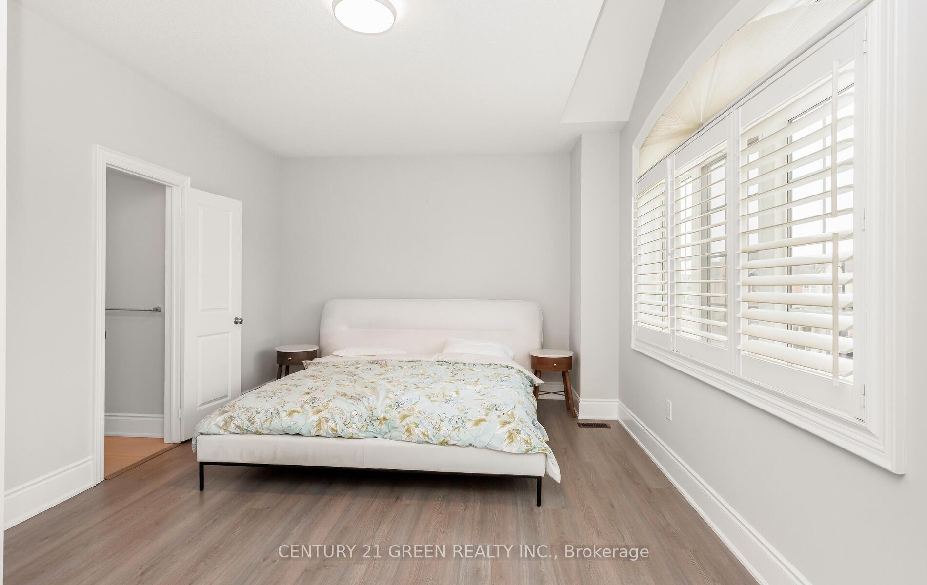 Photo 20 of Unit Main & 2nd, 171 Belmore Court, Milton, Ford — HOMEH