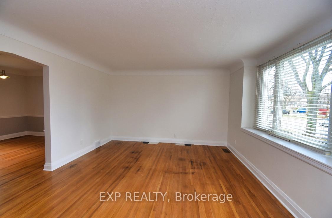 Photo 10 of 80 Maclennan Avenue, Hamilton, Burkholme — HOMEH