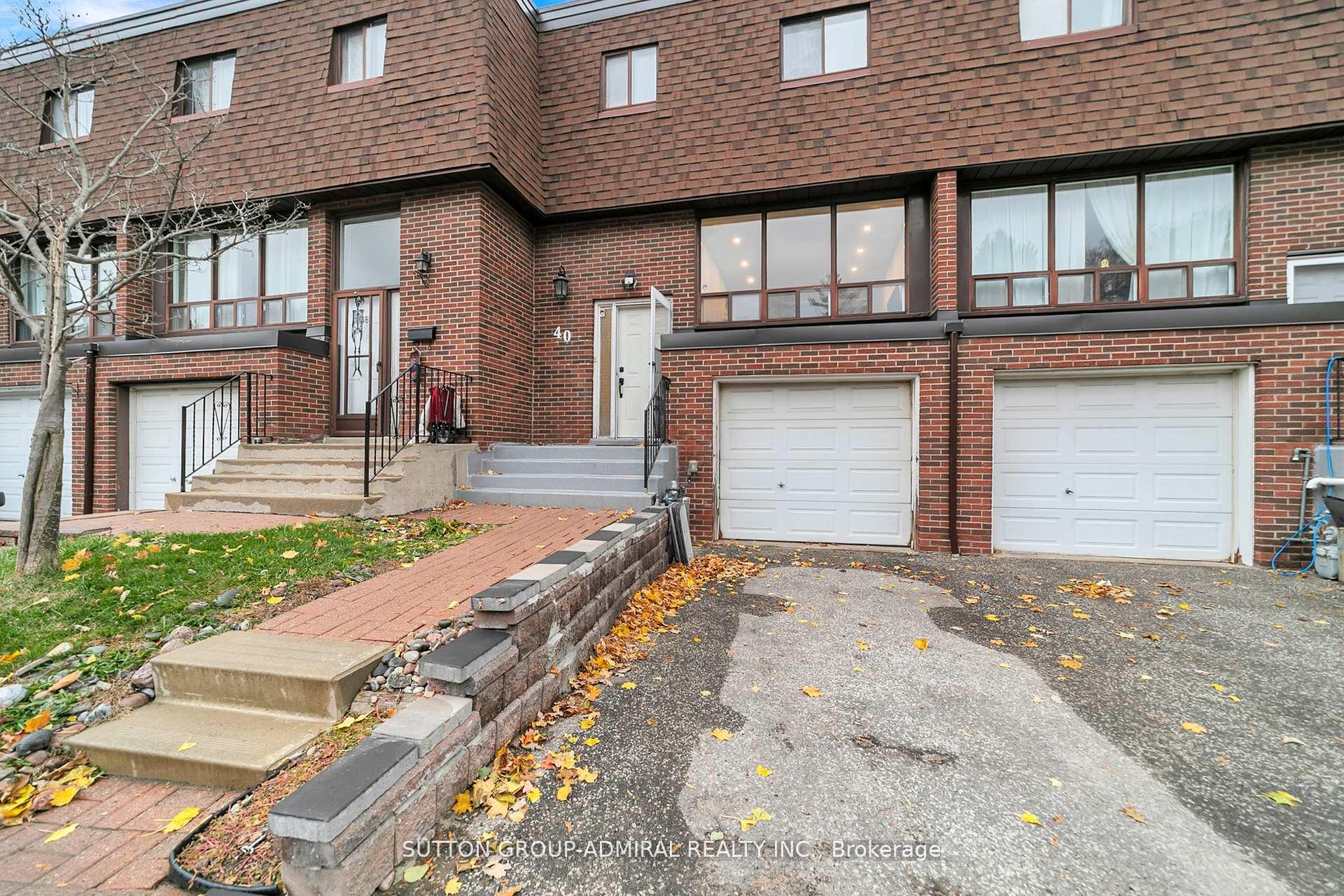 Photo 1 of 40 Stately Way, Markham, Royal Orchard — HOMEH