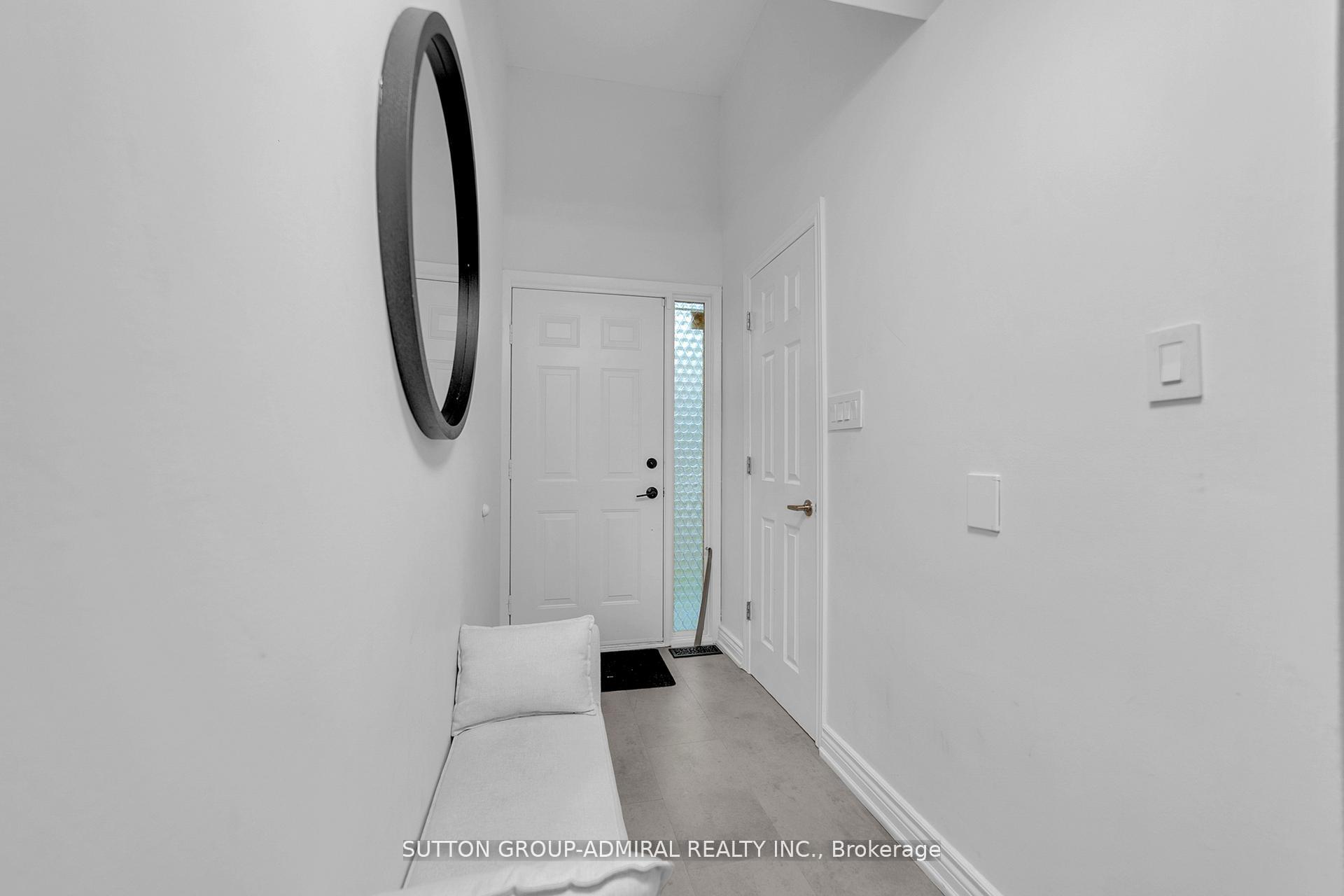 Photo 9 of 40 Stately Way, Markham, Royal Orchard — HOMEH