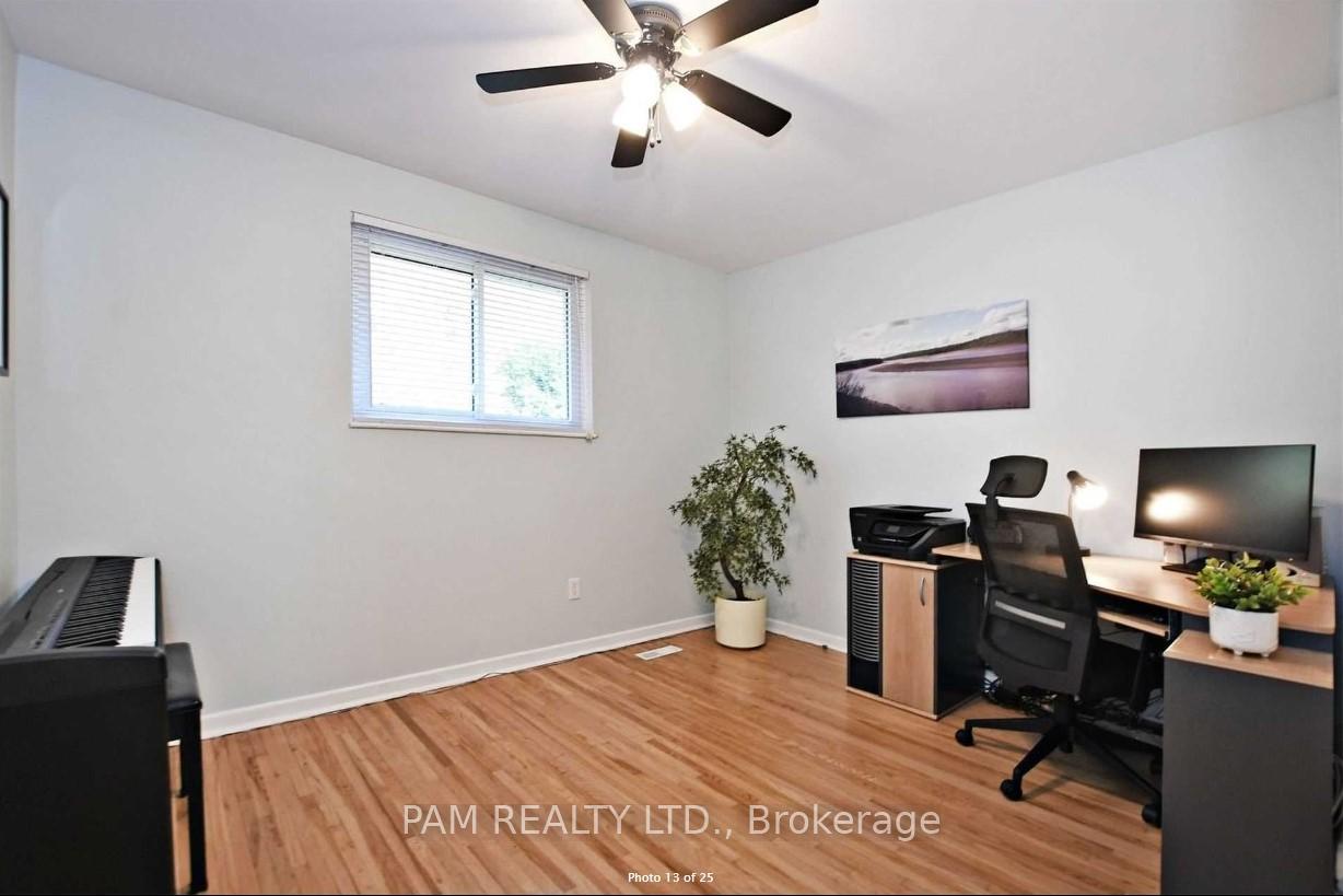 Photo 8 of 13 Bigwin Drive, Aurora, Aurora Heights — HOMEH