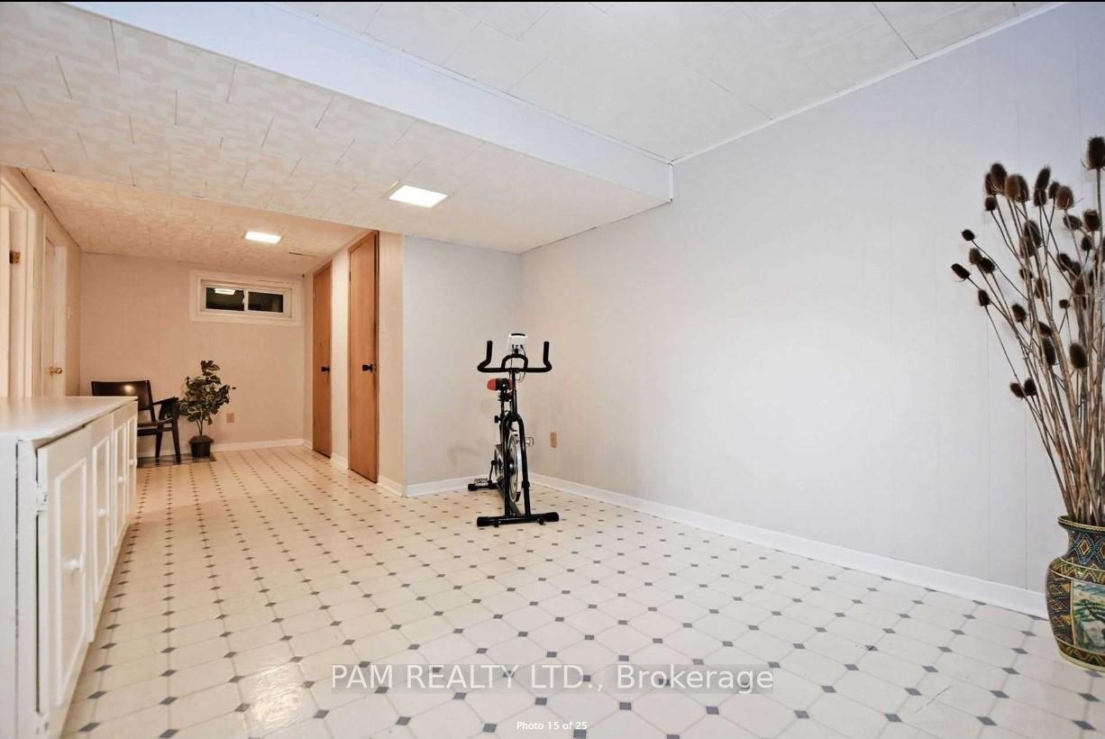 Photo 11 of 13 Bigwin Drive, Aurora, Aurora Heights — HOMEH