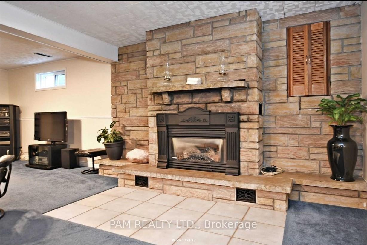 Photo 13 of 13 Bigwin Drive, Aurora, Aurora Heights — HOMEH
