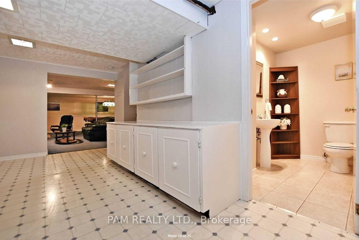 Photo 22 of 13 Bigwin Drive, Aurora, Aurora Heights — HOMEH