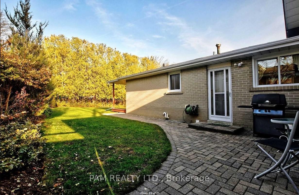 Photo 19 of 13 Bigwin Drive, Aurora, Aurora Heights — HOMEH