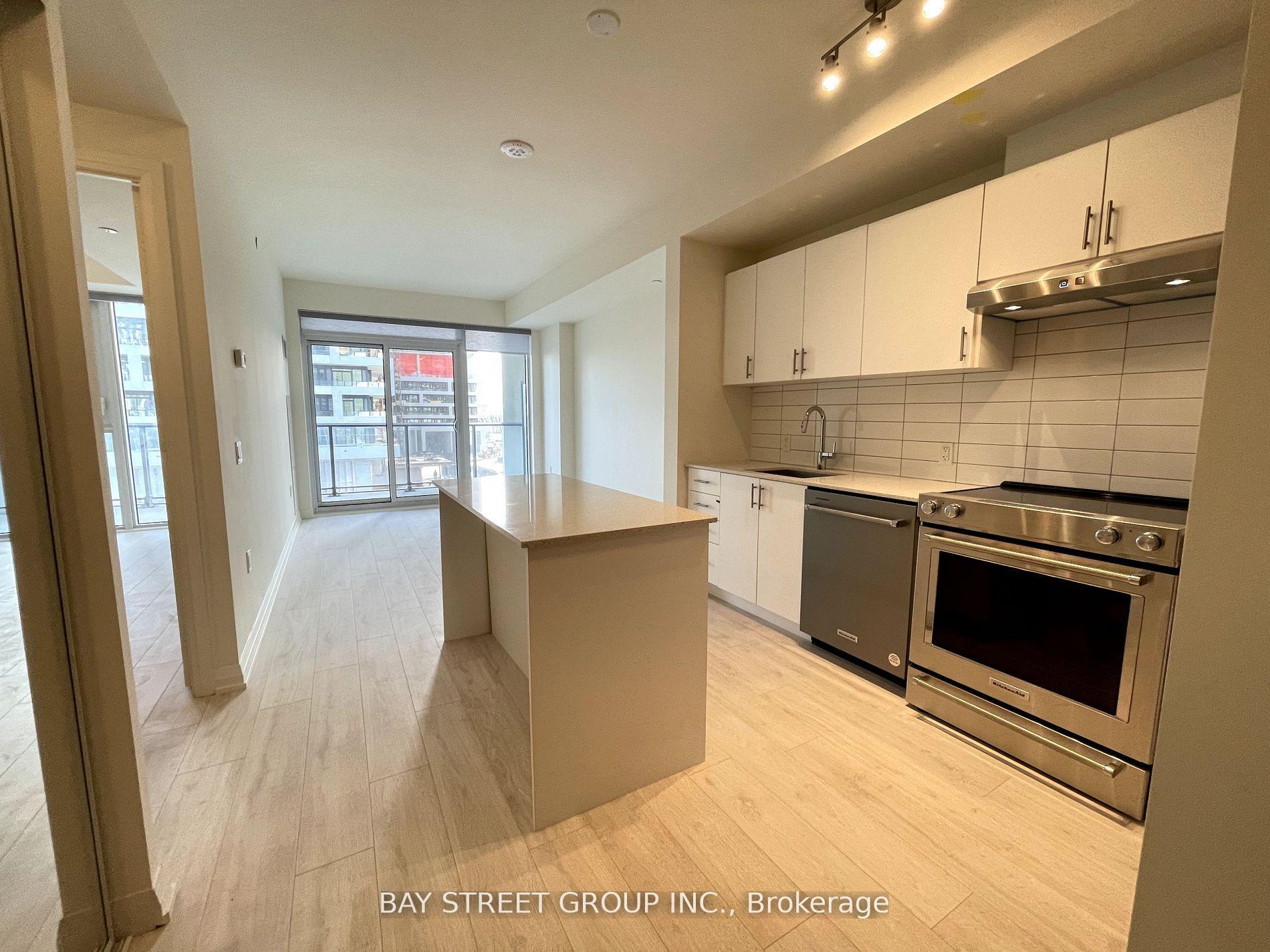 Photo 2 of Unit 304, 9000 Jane Street, Vaughan, Concord — HOMEH