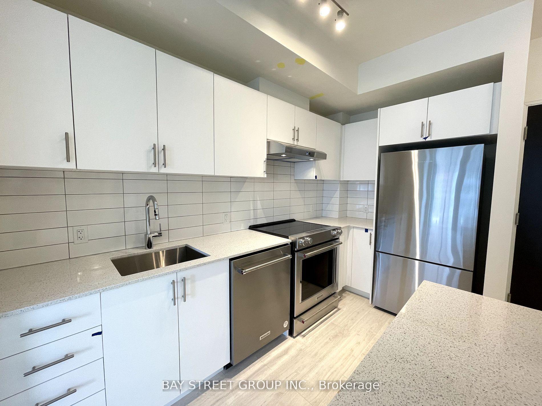 Photo 3 of Unit 304, 9000 Jane Street, Vaughan, Concord — HOMEH