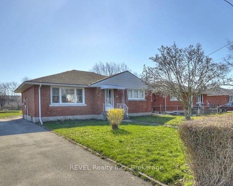 Photo 1 of Unit UPPER, 7182 Adams Avenue, Niagara Falls, Arad/Fallsview — HOMEH