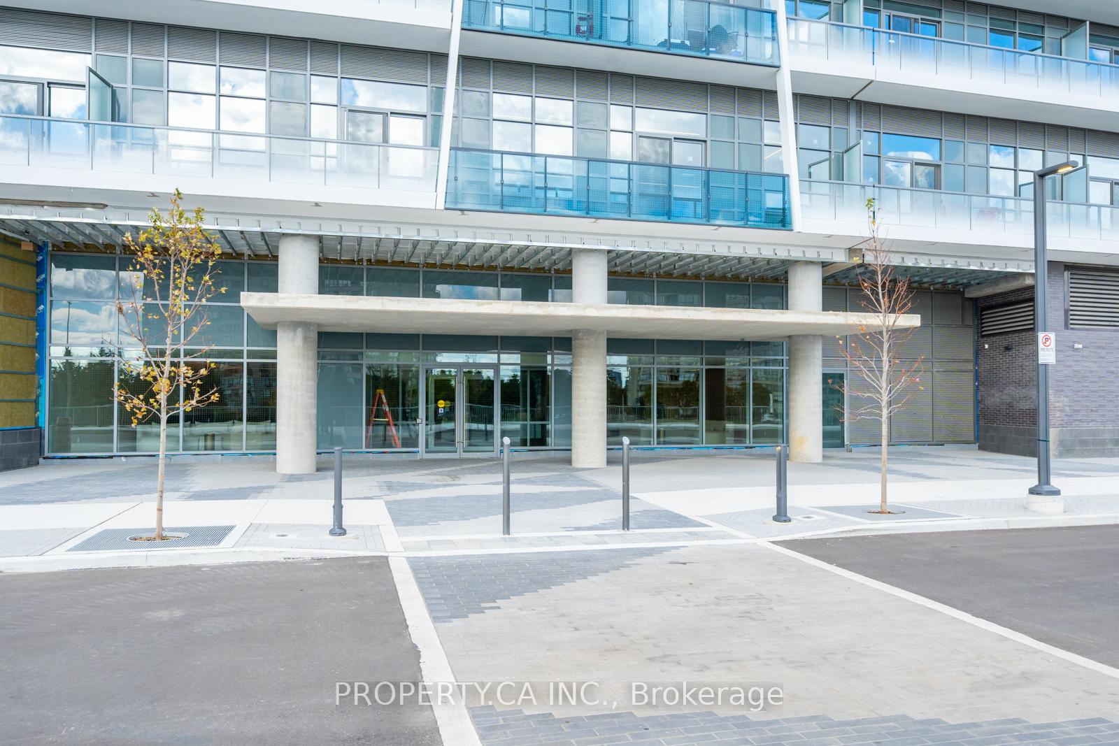 Photo 2 of Unit 512, 30 Upper Mall Way, Vaughan, Brownridge — HOMEH