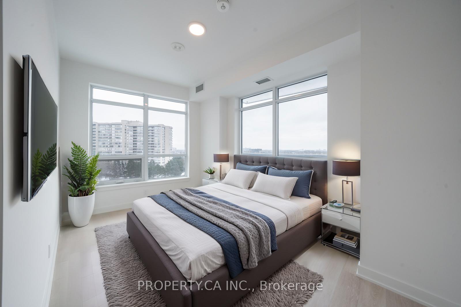 Photo 6 of Unit 512, 30 Upper Mall Way, Vaughan, Brownridge — HOMEH