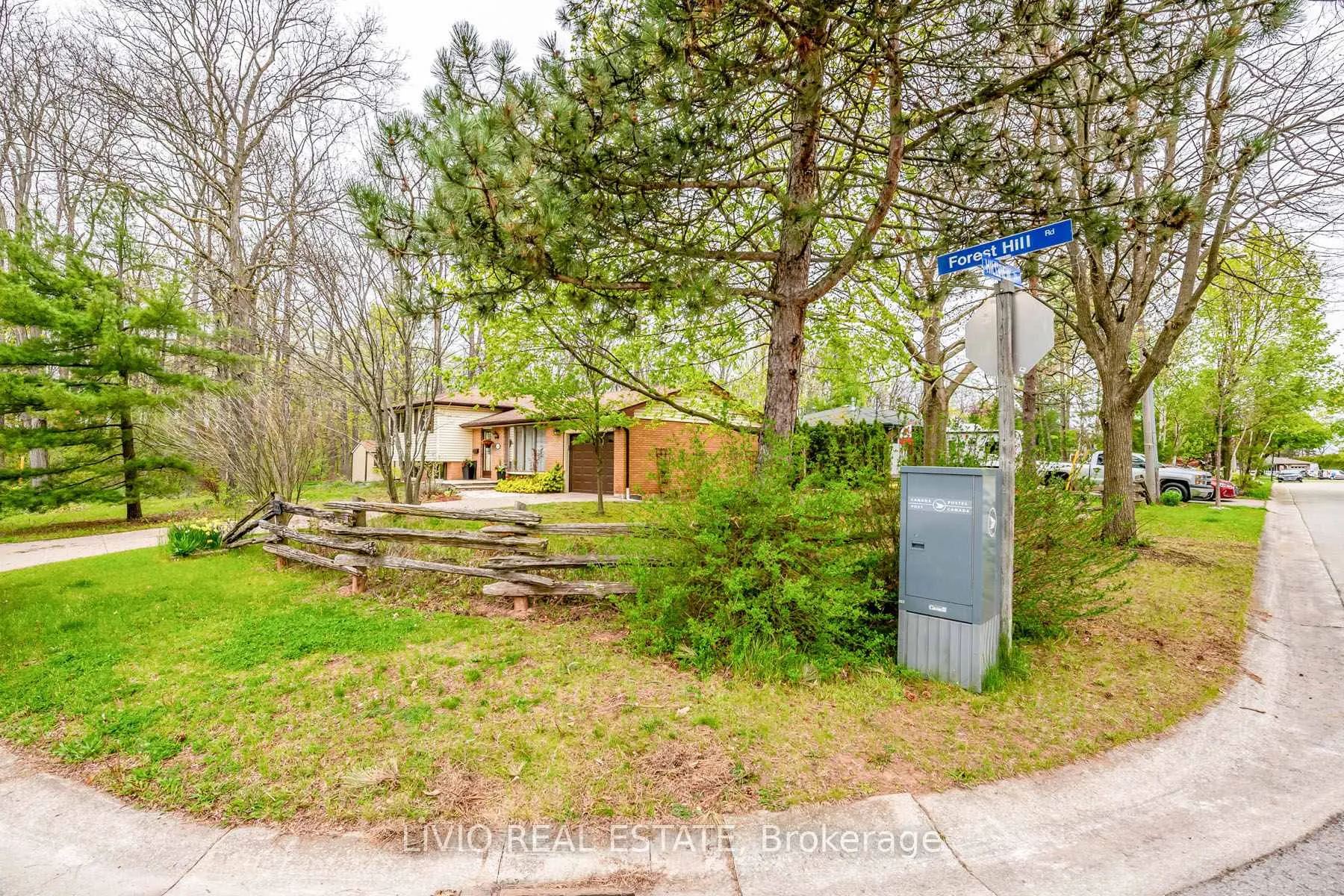 Photo 9 of 122 Forest Hill Road, Grimsby, Grimsby West — HOMEH